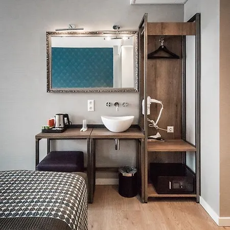 Ξενοδοχείο Melrose 3*