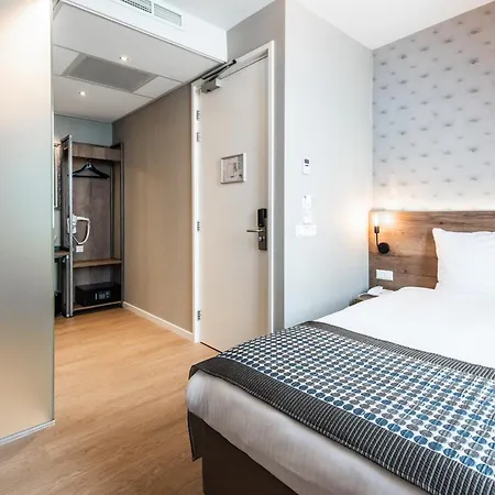 Melrose Hotel 3*